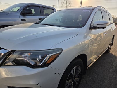 2017 Nissan Pathfinder SL