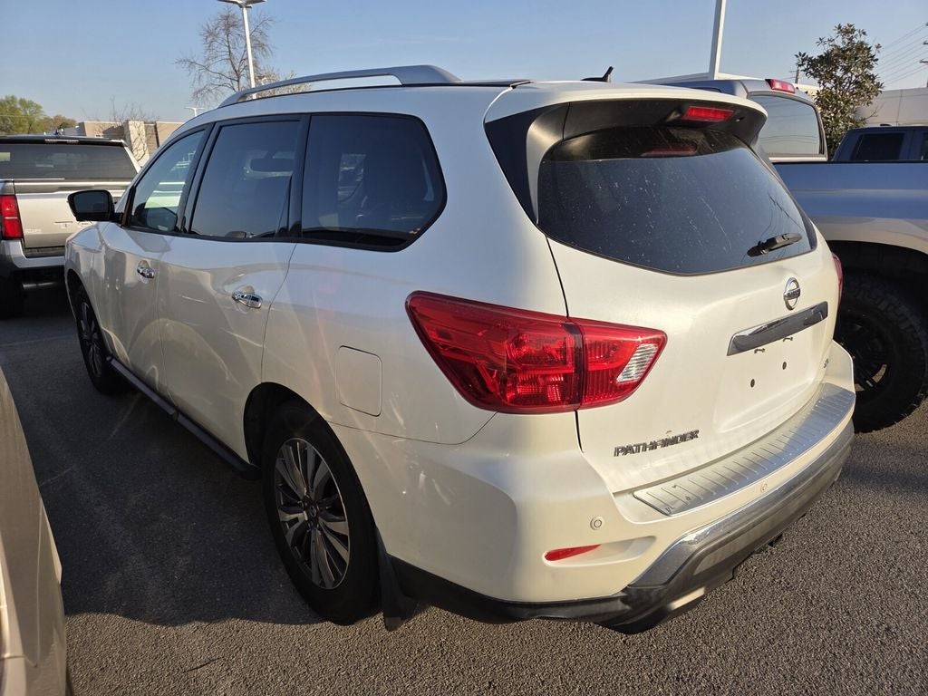 2017 Nissan Pathfinder SL