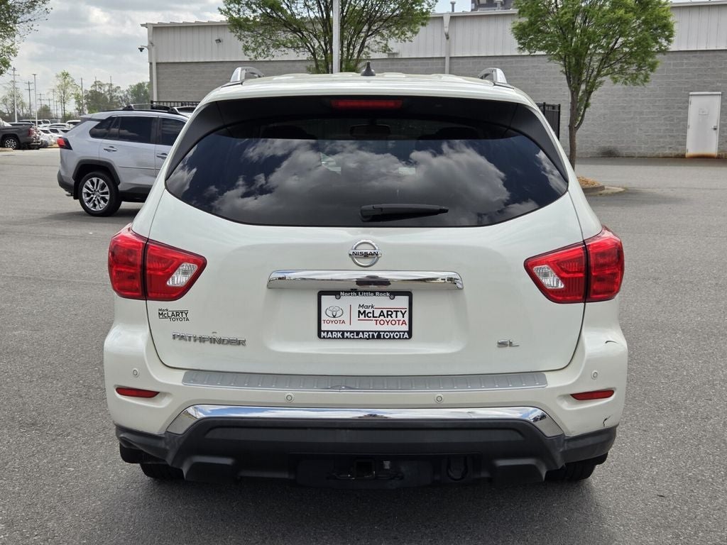 2017 Nissan Pathfinder SL