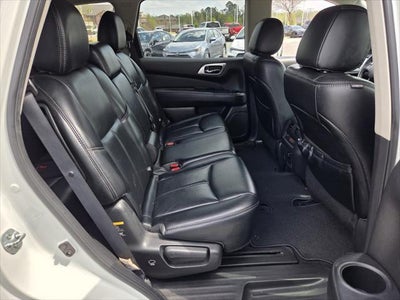 2017 Nissan Pathfinder SL