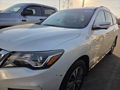 2017 Nissan Pathfinder SL