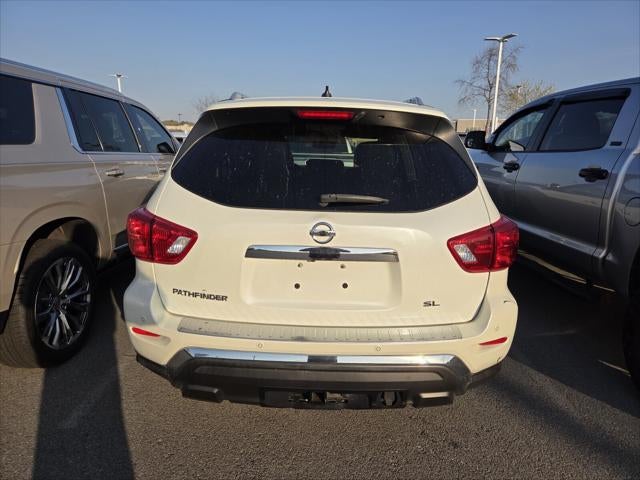 2017 Nissan Pathfinder SL