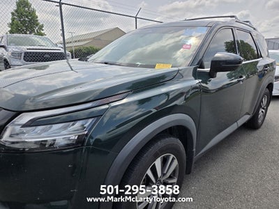2022 Nissan Pathfinder SL