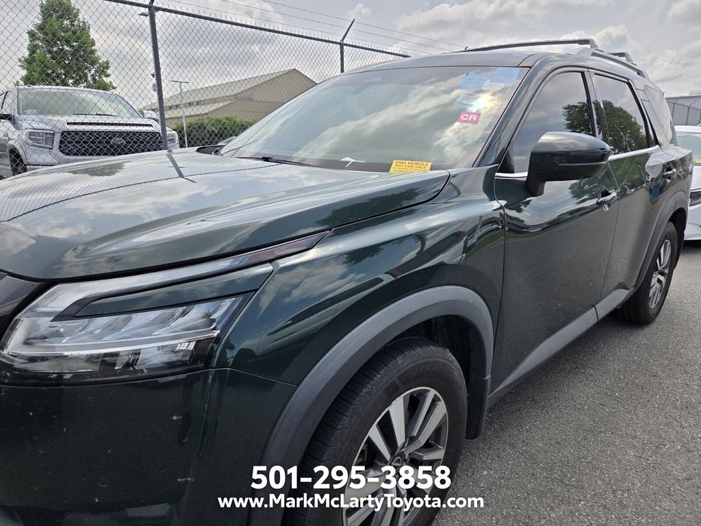 2022 Nissan Pathfinder SL