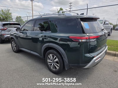 2022 Nissan Pathfinder SL