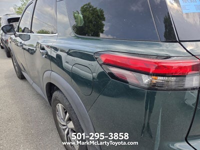 2022 Nissan Pathfinder SL