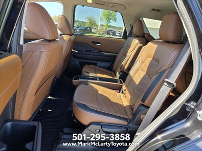 2023 Nissan Pathfinder Platinum