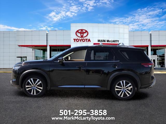 2023 Nissan Pathfinder Platinum