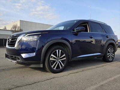 2023 Nissan Pathfinder Platinum