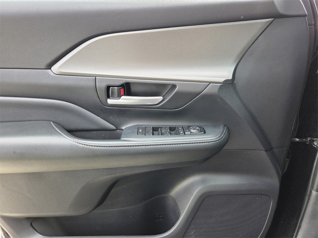 2025 Toyota GRAND HIGHLANDER Platinum