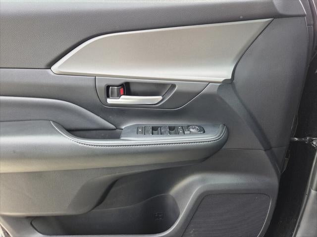 2025 Toyota GRAND HIGHLANDER Platinum