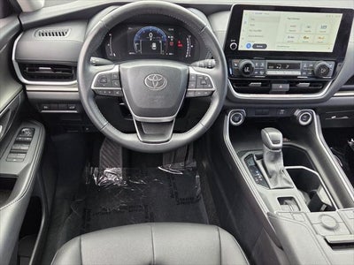 2025 Toyota GRAND HIGHLANDER Platinum