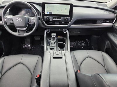 2025 Toyota GRAND HIGHLANDER Platinum