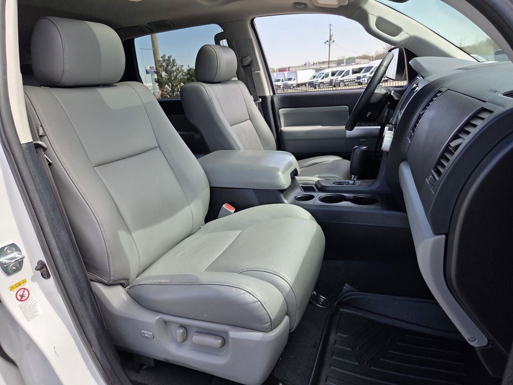 2020 Toyota SEQUOIA 4X4 SR5