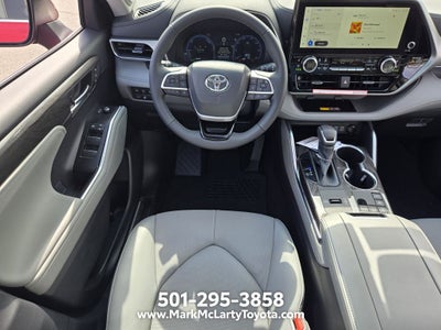 2026 Toyota Highlander Hybrid Platinum