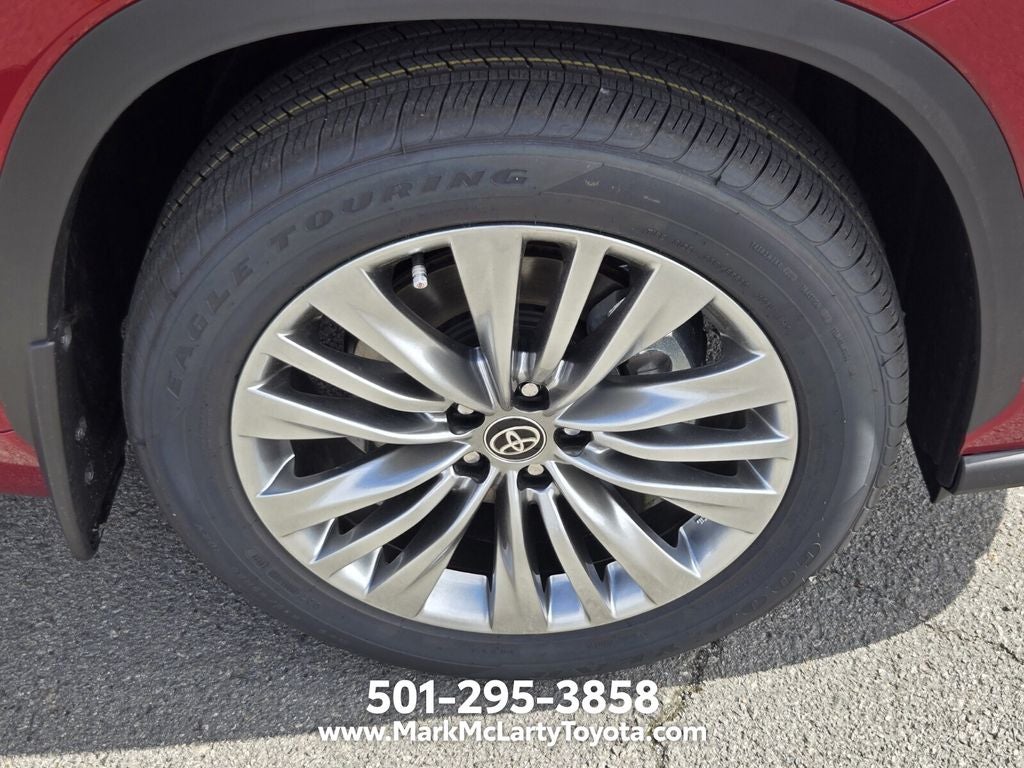 2026 Toyota Highlander Hybrid Platinum