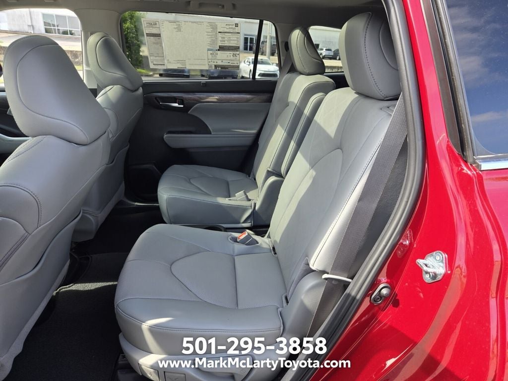2026 Toyota Highlander Hybrid Platinum
