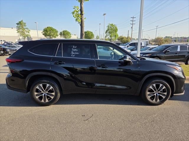 2022 Toyota HIGHLANDER HYBRD XLE