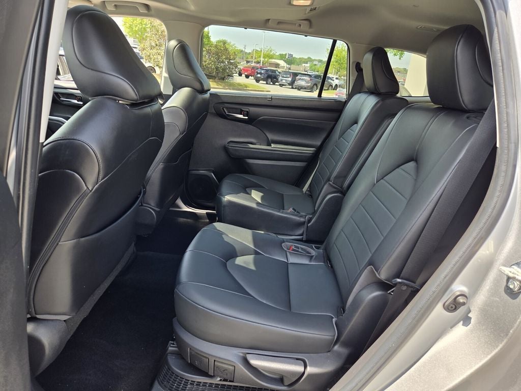 2022 Toyota HIGHLANDER HYBRD XLE