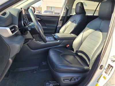 2020 Toyota HIGHLANDER XLE