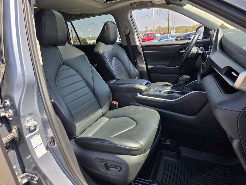 2020 Toyota HIGHLANDER XLE