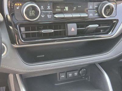 2020 Toyota HIGHLANDER XLE