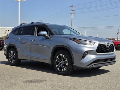 2020 Toyota HIGHLANDER XLE