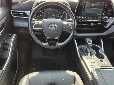 2020 Toyota HIGHLANDER XLE