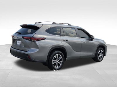 2026 Toyota Highlander Hybrid XLE