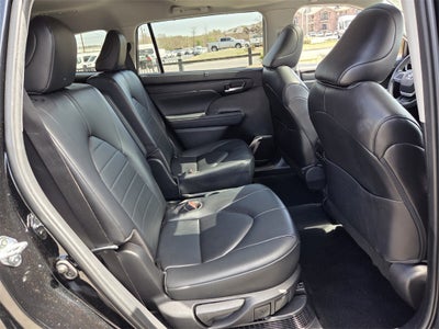 2023 Toyota HIGHLANDER HYBRD XLE