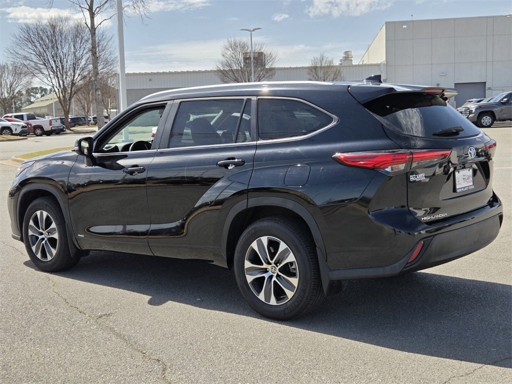 2023 Toyota HIGHLANDER HYBRD XLE