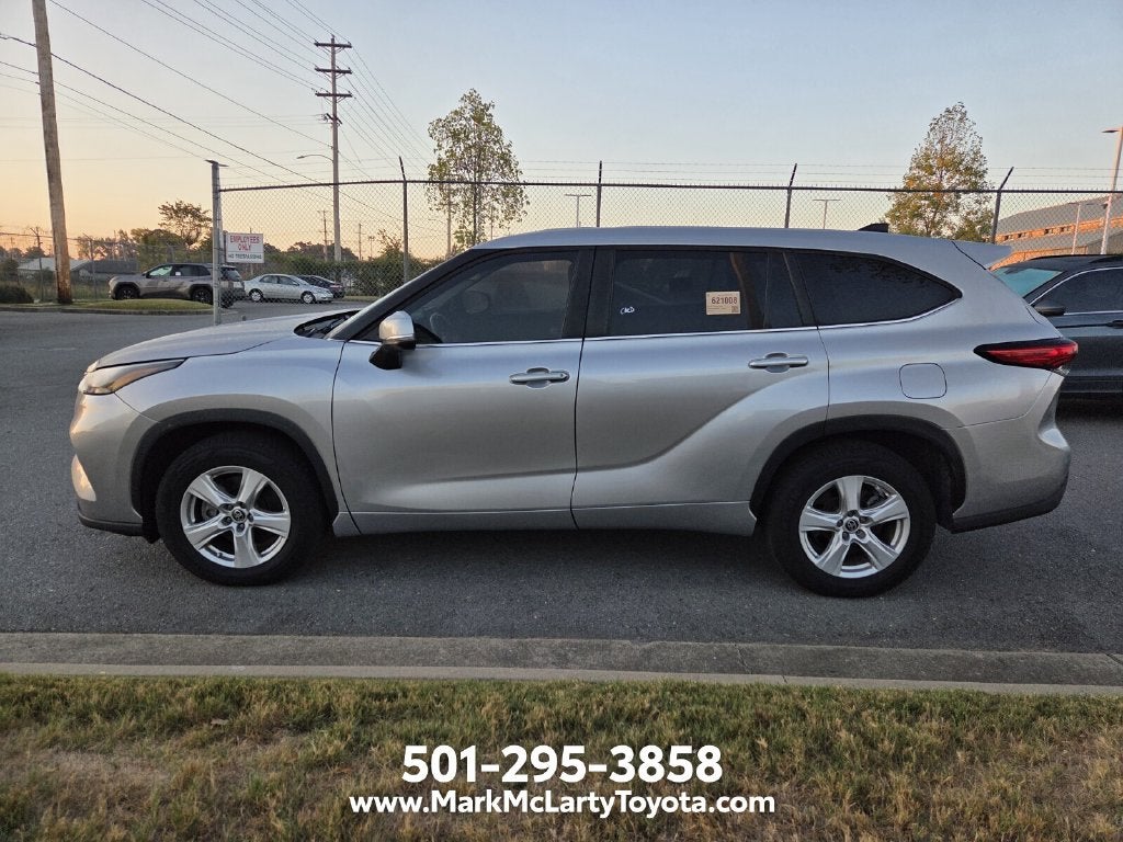 2023 Toyota Highlander LE