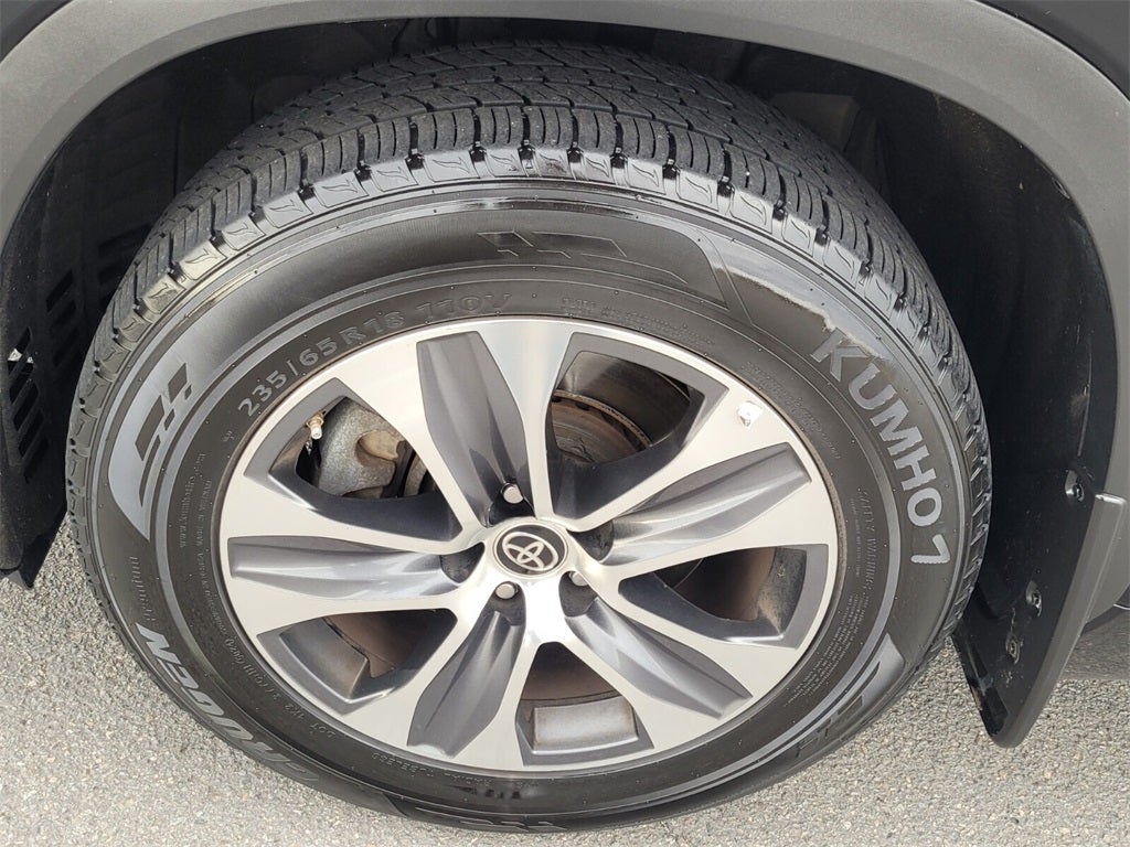 2024 Toyota HIGHLANDER XLE