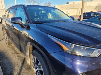 2024 Toyota HIGHLANDER XLE
