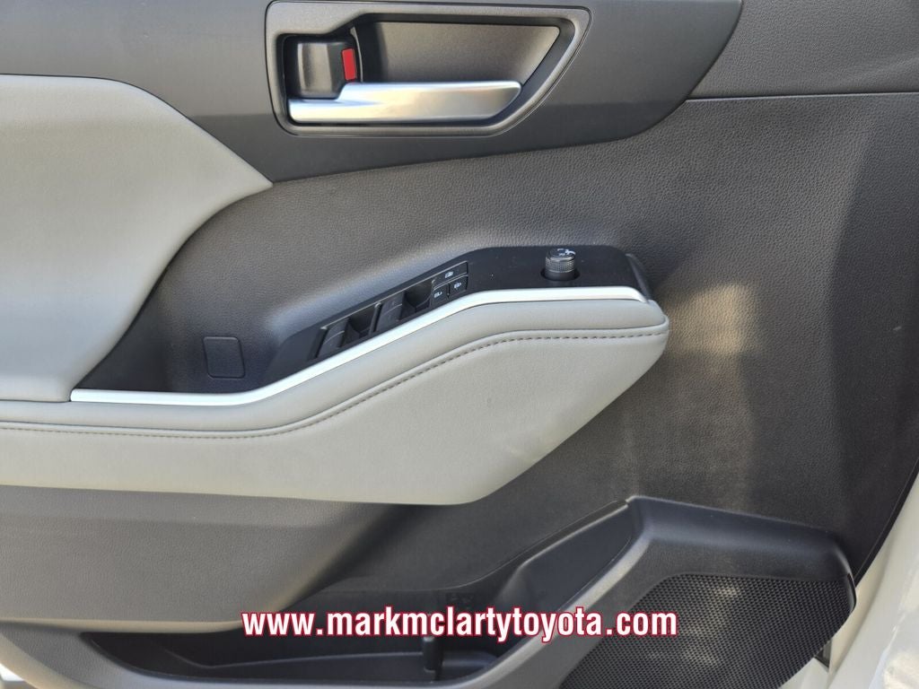 2026 Toyota Highlander XLE