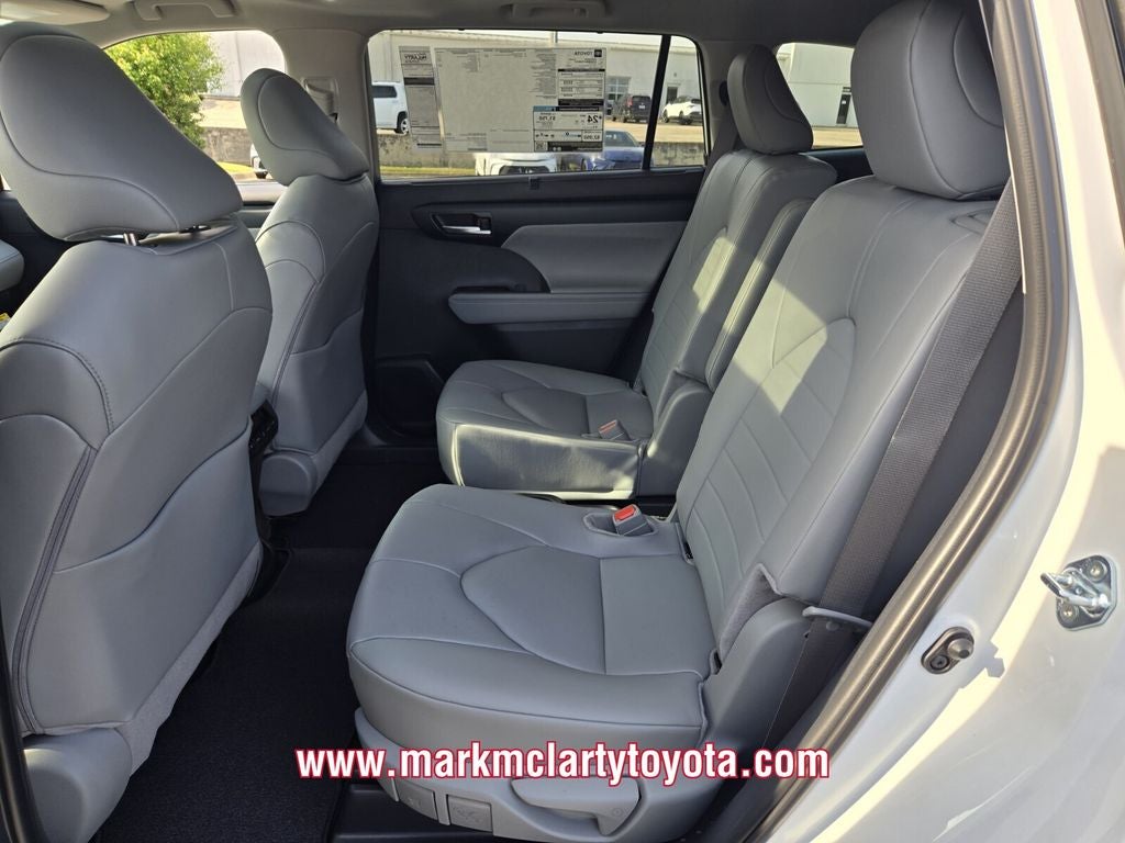 2026 Toyota Highlander XLE