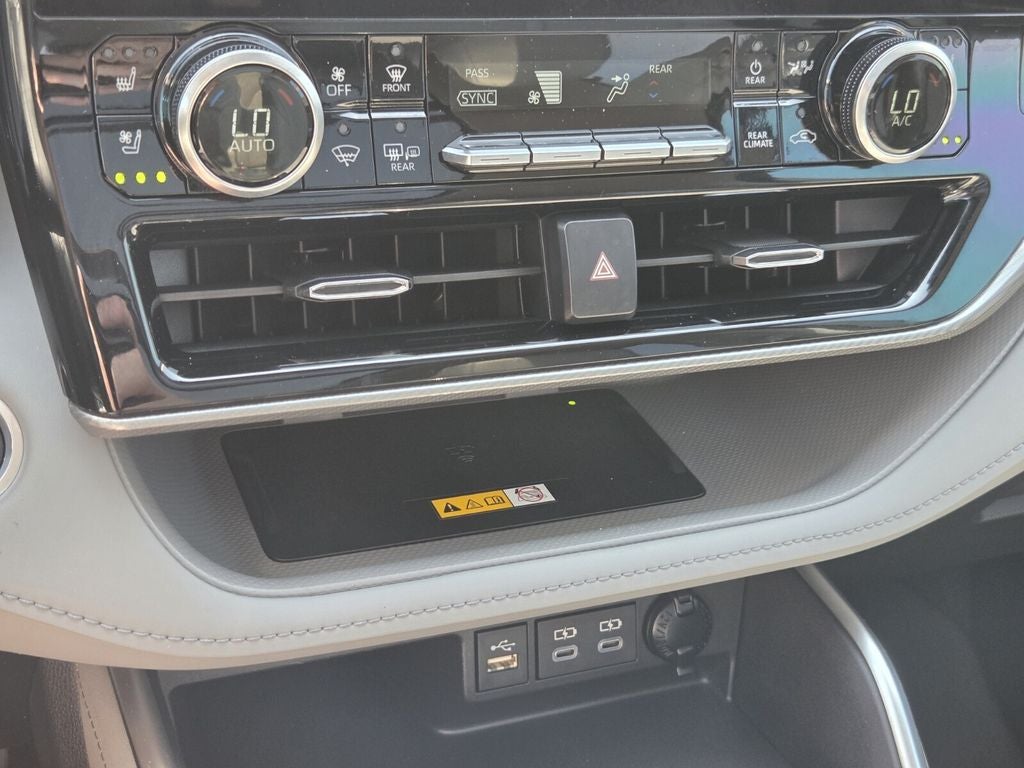 2024 Toyota HIGHLANDER Platinum