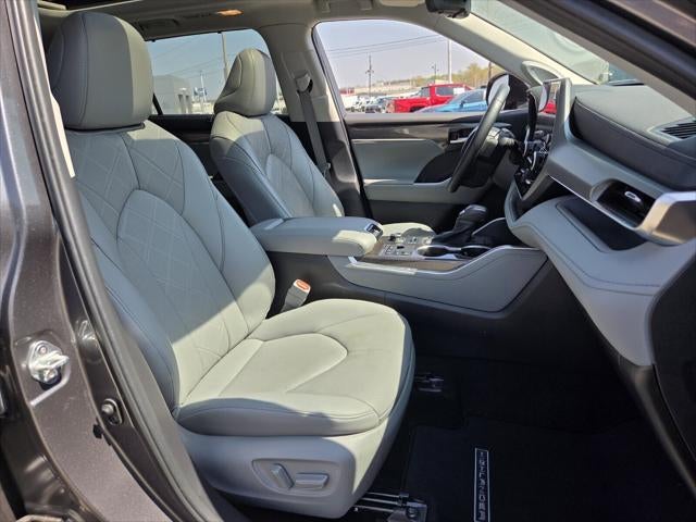 2024 Toyota HIGHLANDER Platinum