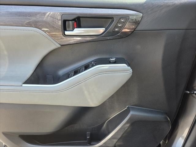 2024 Toyota HIGHLANDER Platinum