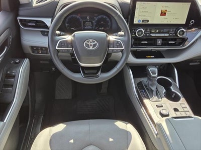 2024 Toyota HIGHLANDER Platinum