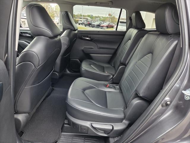 2024 Toyota HIGHLANDER XLE