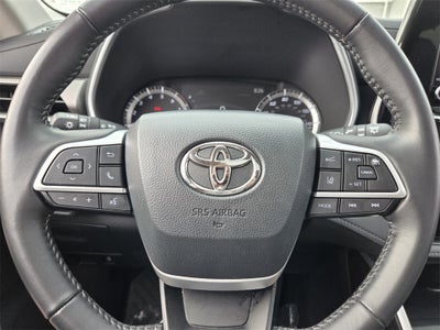 2025 Toyota HIGHLANDER XLE