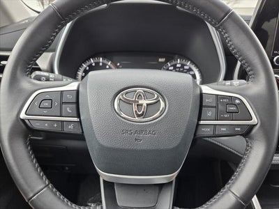 2025 Toyota HIGHLANDER XLE