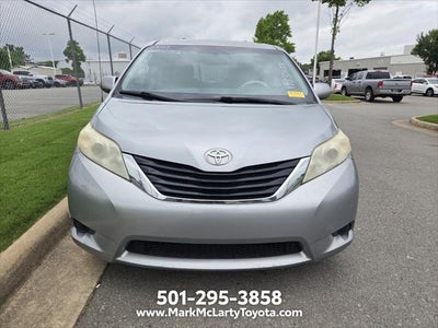 2013 Toyota SIENNA LE 3.5L LE 8 Passenger