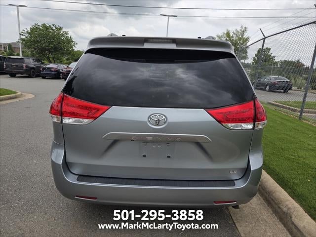 2013 Toyota SIENNA LE 3.5L LE 8 Passenger