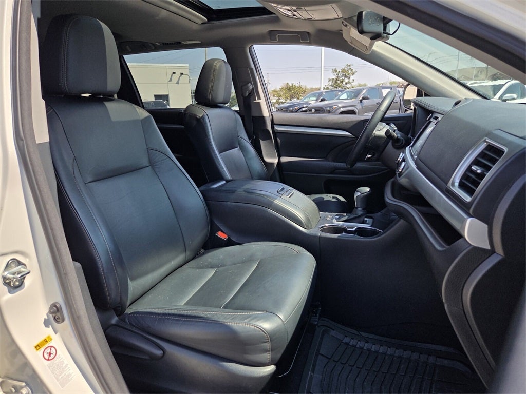 2015 Toyota HIGHLANDER XLE V6