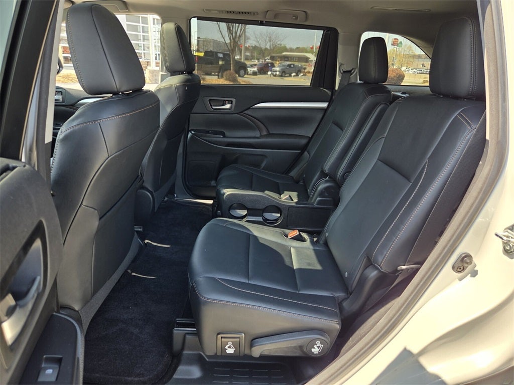 2015 Toyota HIGHLANDER XLE V6