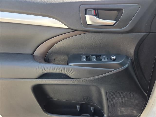 2015 Toyota HIGHLANDER XLE V6