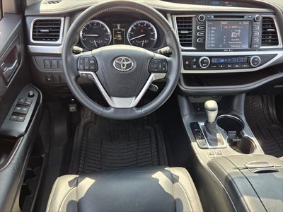 2015 Toyota HIGHLANDER XLE V6