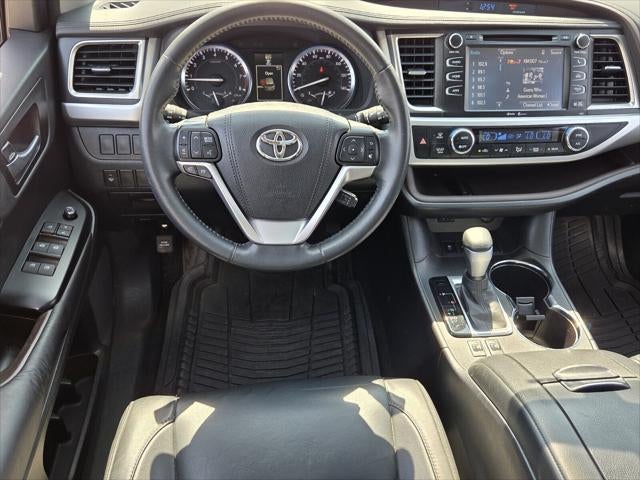 2015 Toyota HIGHLANDER XLE V6